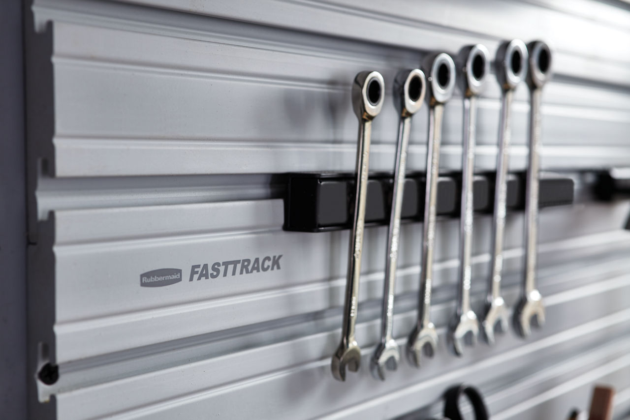 FastTrack® Wall Garage Magnetic Strip - US 4063