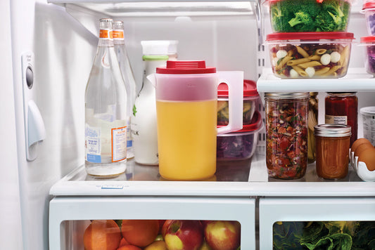 Simply Pour® Pitcher, Plastic Pitcher with Multifunction Lid - US 8411