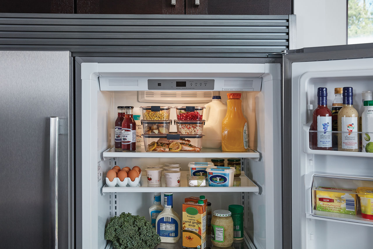 Brilliance™ Small Food Storage Container, 1.3 Cup, Rectangle - US 8110