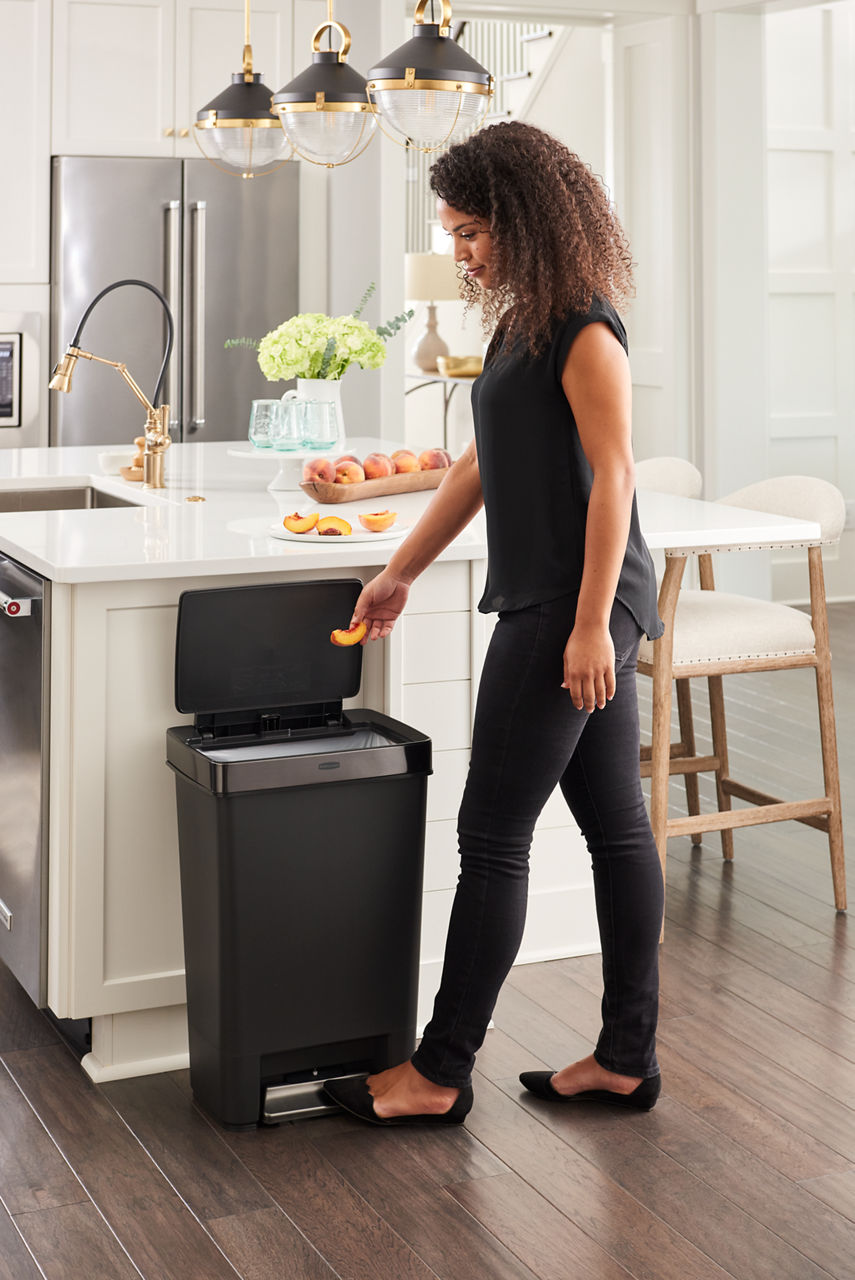 Premier® Series IV Step-On Trash Can - US 8177