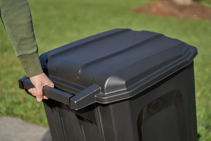 Roughneck™ Vented Wheeled Trash Can - US 5667