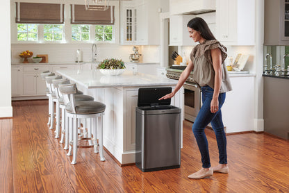 Elite™ Sensor Trash Can - US 1383