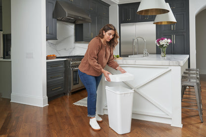Swing Top Trash Can - US 0548