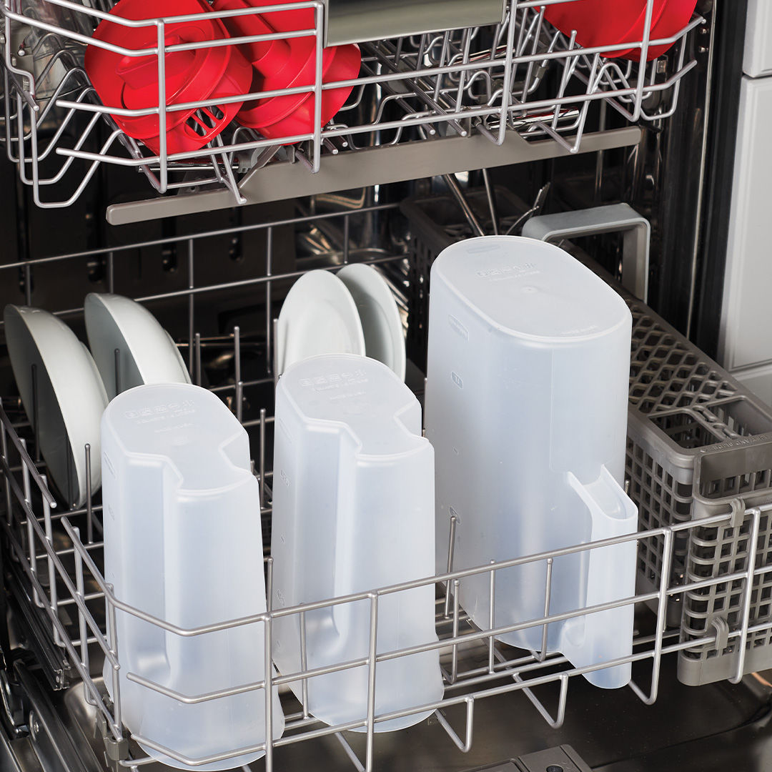 Compact Pitcher, Plastic Pitcher with Lid - US 2381